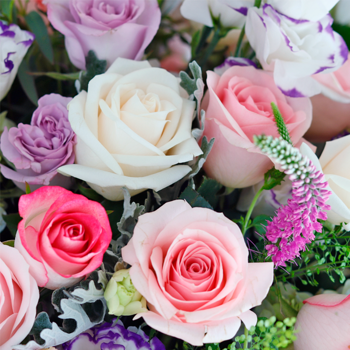 Arreglo especial de Rosas, Lisianthus y Hortensias