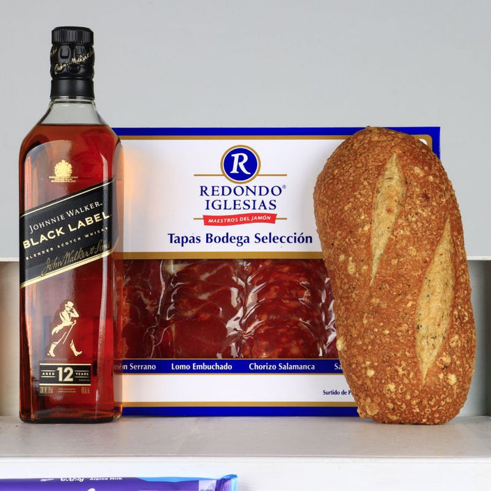 Gourmet Gift with Whisky, Artisanal Bread and More