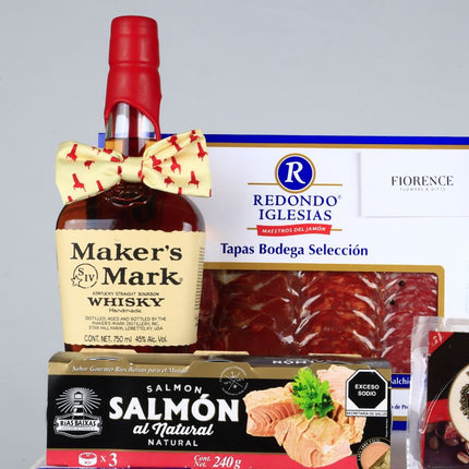 Gourmet Gift with Whisky, Bread and More