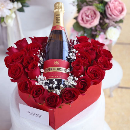 Heart box with 24 Roses and Champagne Piper Heidsieck