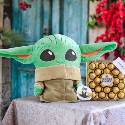 Peluche Baby Yoda con Chocolates