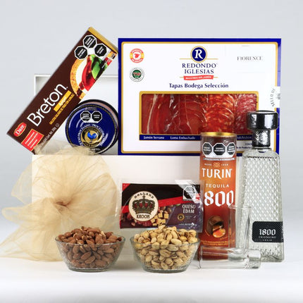 Tequila, Regalo Especial, Galletas, queso, Pistaches, almendras, tequileros, chocolates, entrega a domicilio en Puebla, Fiorence, Coorporativo, canastas